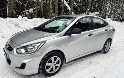 Hyundai Solaris II рестайлинг, 2011 год, 750 000 рублей, 1 фотография