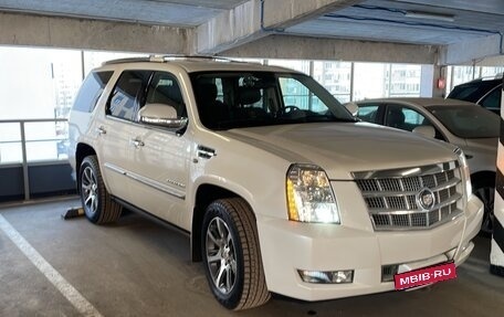 Cadillac Escalade III, 2013 год, 2 850 000 рублей, 1 фотография