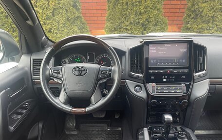 Toyota Land Cruiser 200, 2016 год, 4 750 000 рублей, 6 фотография