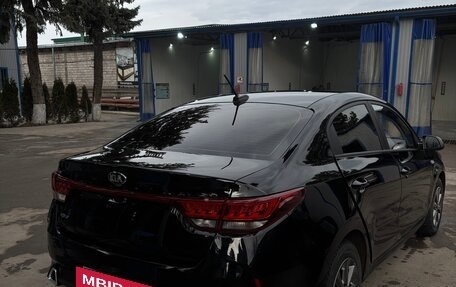 KIA Rio IV, 2021 год, 1 640 000 рублей, 2 фотография