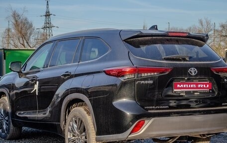 Toyota Highlander, 2025 год, 5 496 810 рублей, 4 фотография