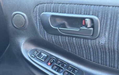 Honda Integra III рестайлинг, 1998 год, 500 000 рублей, 19 фотография