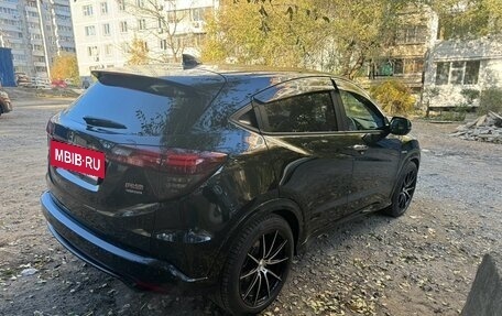 Honda Vezel, 2018 год, 1 600 000 рублей, 3 фотография