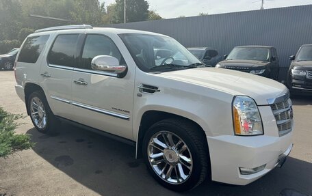 Cadillac Escalade III, 2013 год, 2 850 000 рублей, 2 фотография