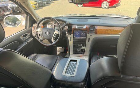 Cadillac Escalade III, 2013 год, 2 850 000 рублей, 13 фотография
