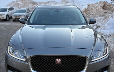 Jaguar F-Pace, 2017 год, 2 700 000 рублей, 4 фотография