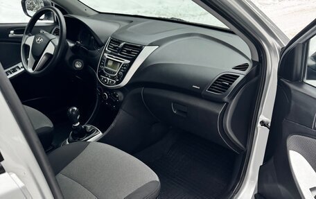 Hyundai Solaris II рестайлинг, 2011 год, 750 000 рублей, 10 фотография