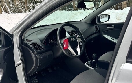 Hyundai Solaris II рестайлинг, 2011 год, 750 000 рублей, 9 фотография