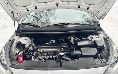 Hyundai Solaris II рестайлинг, 2011 год, 750 000 рублей, 16 фотография