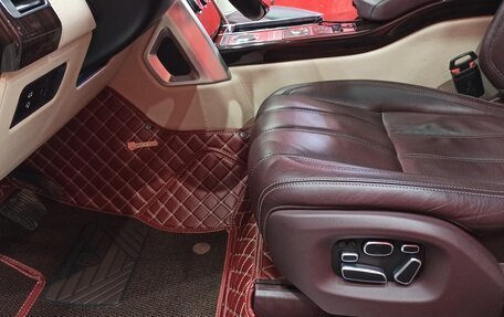 Land Rover Range Rover IV рестайлинг, 2015 год, 5 400 000 рублей, 38 фотография