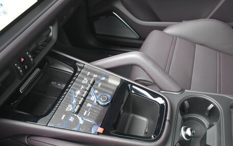 Porsche Cayenne III, 2025 год, 18 850 000 рублей, 27 фотография