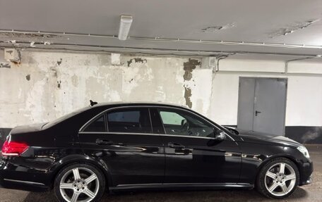 Mercedes-Benz E-Класс, 2013 год, 1 999 000 рублей, 28 фотография