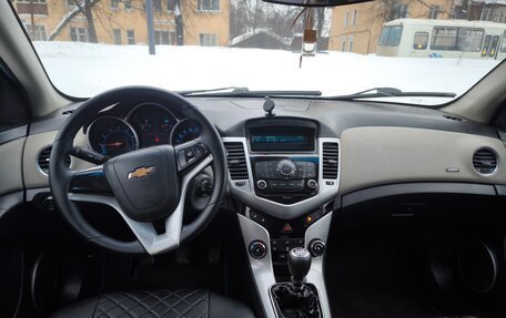 Chevrolet Cruze II, 2011 год, 600 000 рублей, 14 фотография