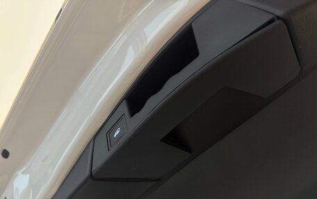 Toyota RAV4, 2025 год, 4 299 000 рублей, 29 фотография