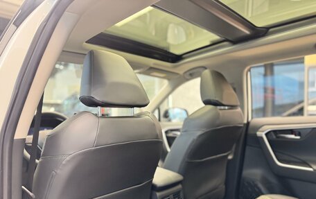 Toyota RAV4, 2025 год, 4 299 000 рублей, 24 фотография