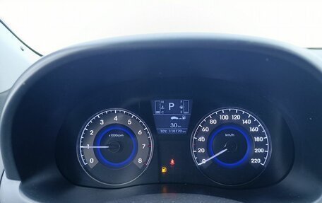 Hyundai Solaris II рестайлинг, 2016 год, 930 000 рублей, 11 фотография