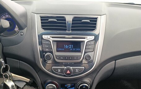 Hyundai Solaris II рестайлинг, 2016 год, 930 000 рублей, 13 фотография