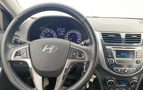 Hyundai Solaris II рестайлинг, 2016 год, 930 000 рублей, 12 фотография