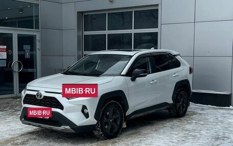 Toyota RAV4, 2022 год, 3 350 000 рублей, 3 фотография