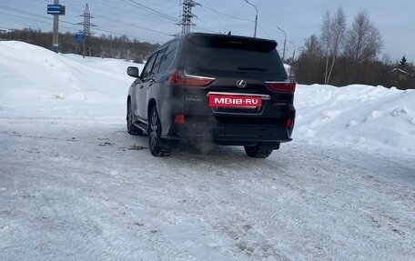 Lexus LX III, 2018 год, 8 900 000 рублей, 3 фотография