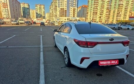 KIA Rio IV, 2018 год, 1 050 000 рублей, 6 фотография