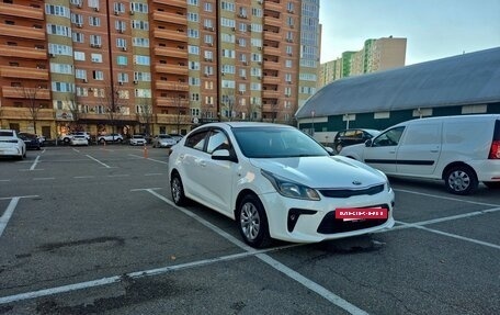 KIA Rio IV, 2018 год, 1 050 000 рублей, 5 фотография