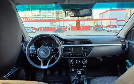 KIA Rio IV, 2018 год, 1 050 000 рублей, 15 фотография