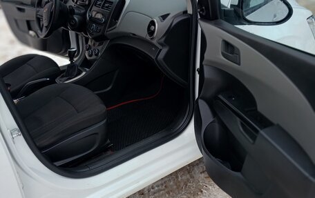 Chevrolet Aveo III, 2015 год, 450 000 рублей, 14 фотография