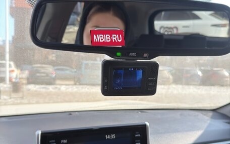 Toyota RAV4, 2021 год, 3 650 000 рублей, 7 фотография