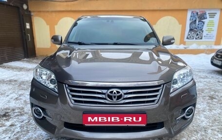 Toyota RAV4, 2011 год, 1 380 000 рублей, 2 фотография