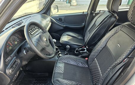 Chevrolet Niva I рестайлинг, 2015 год, 640 000 рублей, 9 фотография