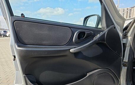 Chevrolet Niva I рестайлинг, 2015 год, 640 000 рублей, 15 фотография