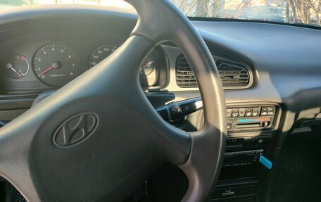 Hyundai Sonata III рестайлинг, 1998 год, 320 000 рублей, 1 фотография