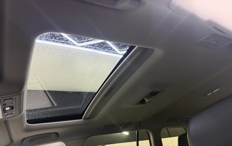 Toyota Land Cruiser 200, 2018 год, 6 600 000 рублей, 13 фотография