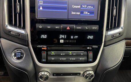 Toyota Land Cruiser 200, 2018 год, 6 600 000 рублей, 15 фотография