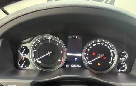 Toyota Land Cruiser 200, 2018 год, 6 600 000 рублей, 14 фотография