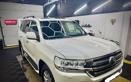 Toyota Land Cruiser 200, 2018 год, 6 600 000 рублей, 2 фотография