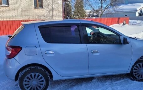 Renault Sandero II рестайлинг, 2015 год, 538 000 рублей, 3 фотография