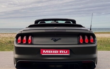 Ford Mustang VI рестайлинг, 2016 год, 2 950 000 рублей, 3 фотография