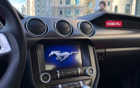 Ford Mustang VI рестайлинг, 2021 год, 3 500 000 рублей, 6 фотография