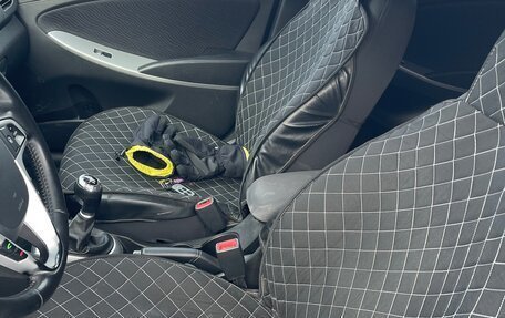 Hyundai Solaris II рестайлинг, 2013 год, 500 000 рублей, 18 фотография