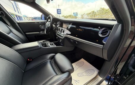 Rolls-Royce Ghost I, 2017 год, 18 000 000 рублей, 25 фотография