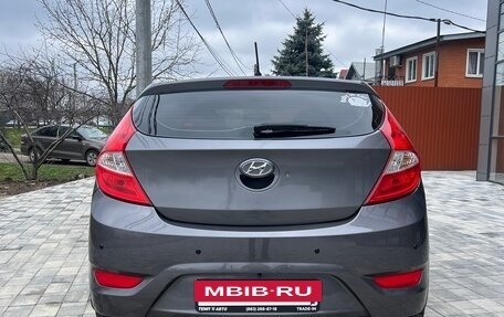 Hyundai Solaris II рестайлинг, 2011 год, 710 000 рублей, 6 фотография