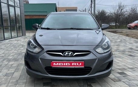Hyundai Solaris II рестайлинг, 2011 год, 710 000 рублей, 5 фотография
