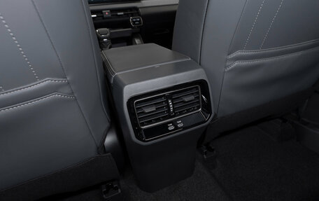 Toyota RAV4, 2025 год, 4 950 000 рублей, 14 фотография