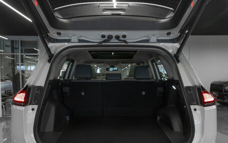 Toyota RAV4, 2025 год, 4 950 000 рублей, 24 фотография