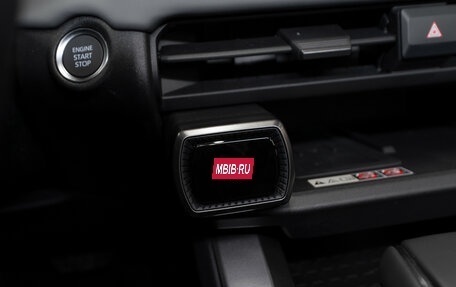 Toyota RAV4, 2025 год, 4 950 000 рублей, 21 фотография