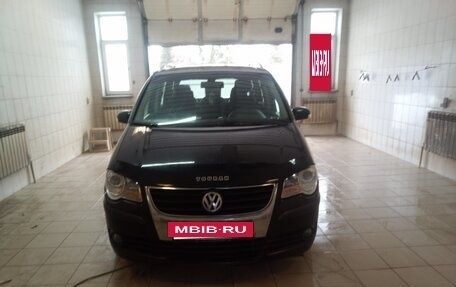 Volkswagen Touran III, 2008 год, 750 000 рублей, 4 фотография