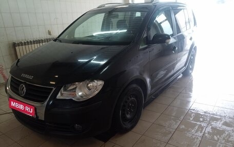 Volkswagen Touran III, 2008 год, 750 000 рублей, 6 фотография