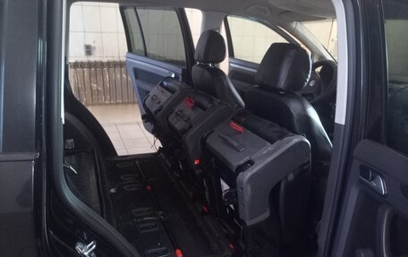 Volkswagen Touran III, 2008 год, 750 000 рублей, 13 фотография